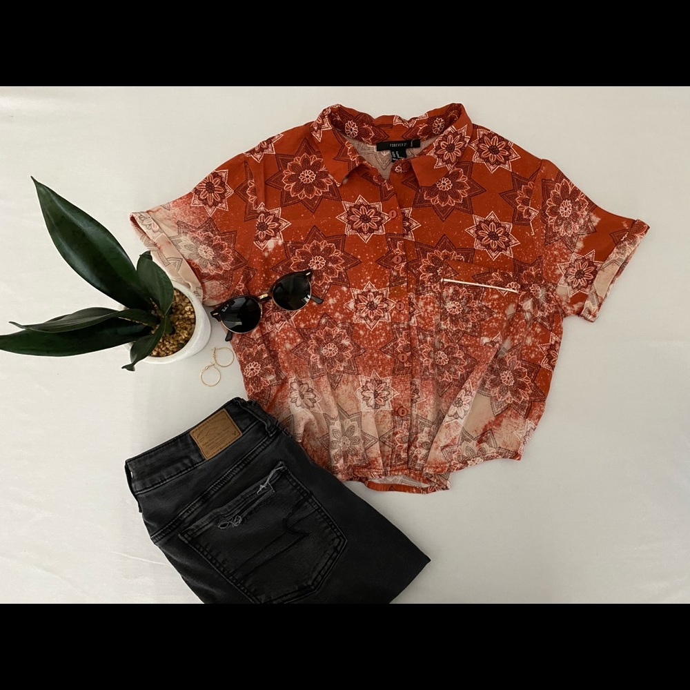 S- Floral Bleached Button Down crop top